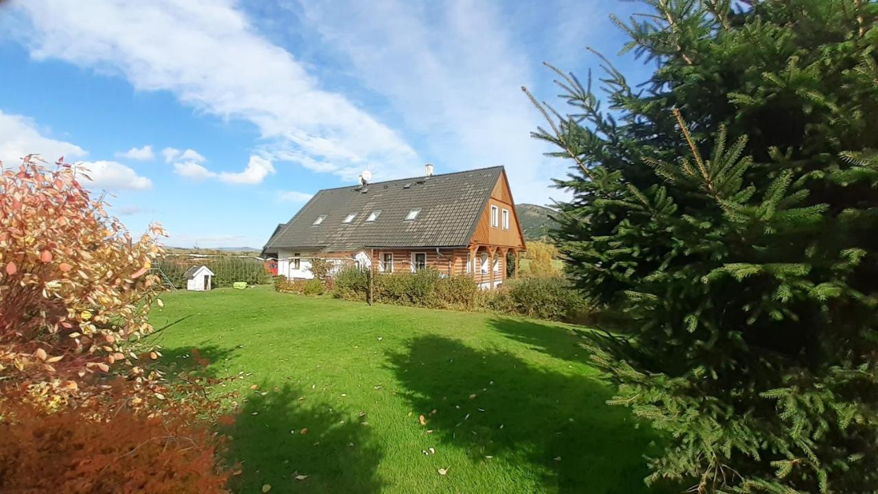 Apartman V Chaloupce Na Vrsku Bernsdorf Exterior photo