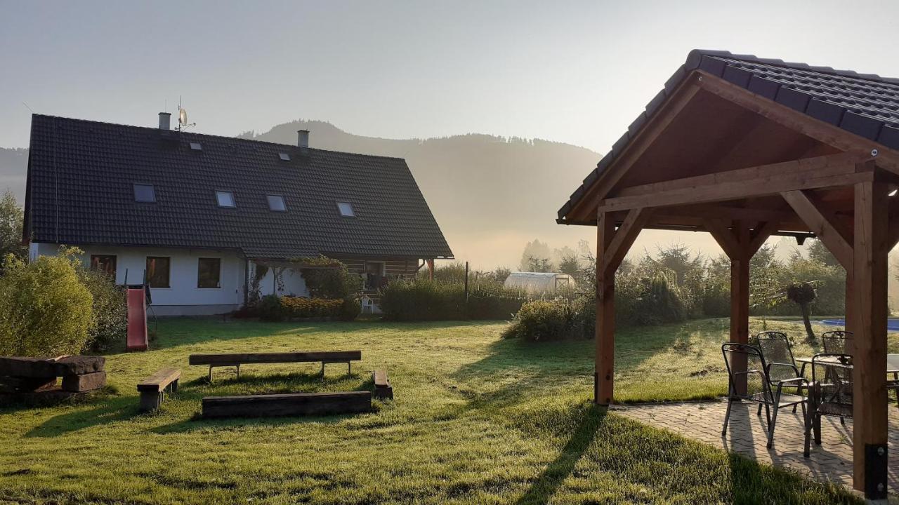 Apartman V Chaloupce Na Vrsku Bernsdorf Exterior photo